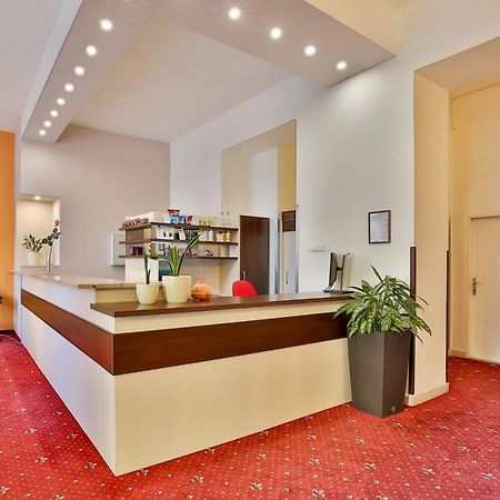 Hotel Tabor Bagian luar foto